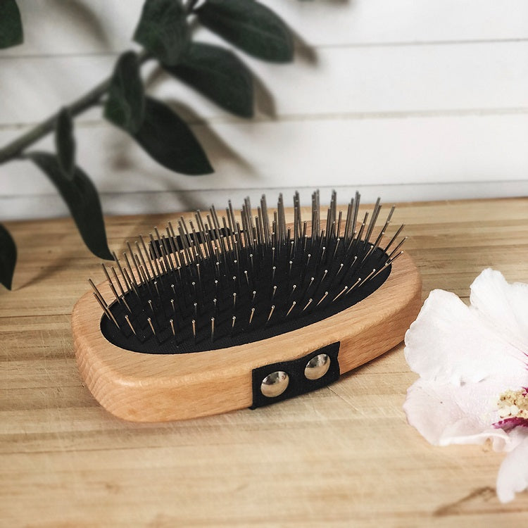 Dog brush for dogs with long hair and curly hair
